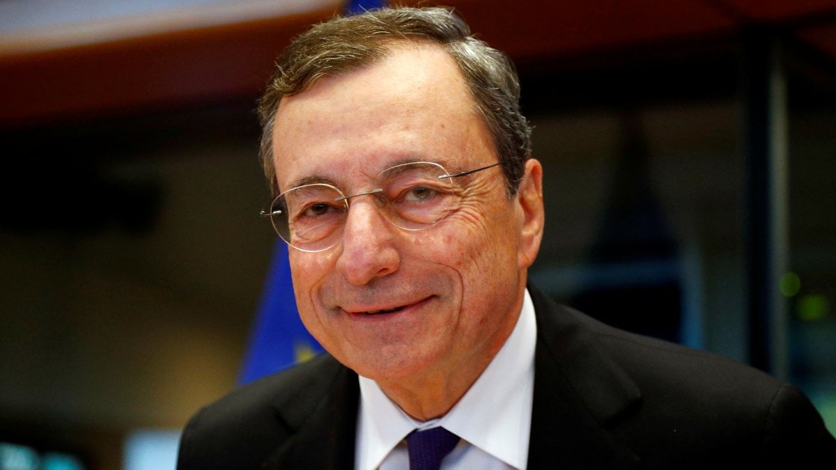 Draghi: oggi più che mai serve un'unione fiscale della ...