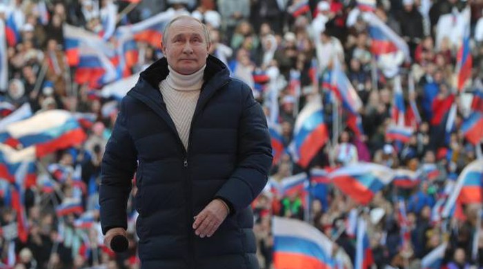 “Vladimir Putin operato per un tumore alla tiroide”. Quei corpi dei dittatori, segreto di stato