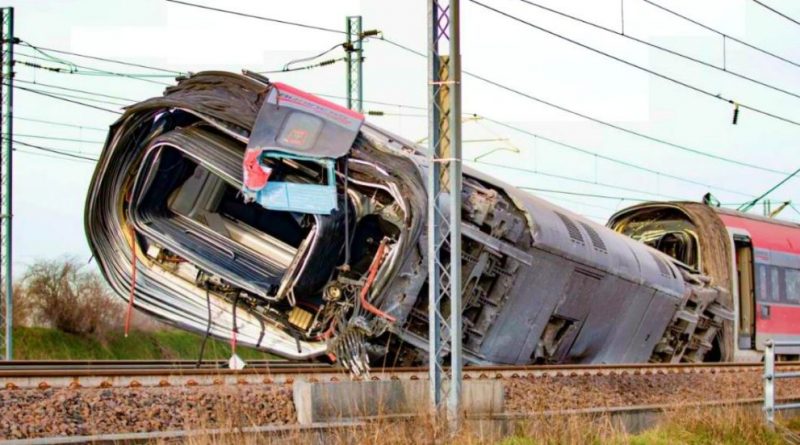 Incidente Frecciarossa a Lodi, pm chiedono il processo per 14 persone. Nel deragliamento morirono due macchinisti