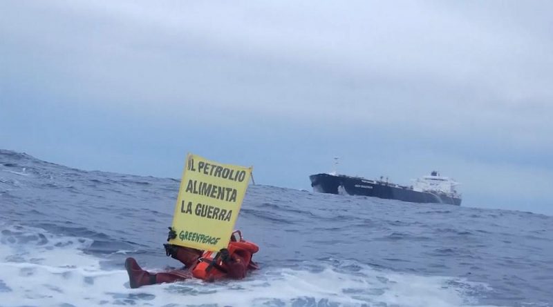 Breaking news: At Sea Italy Russia Oil Protest – Euronews