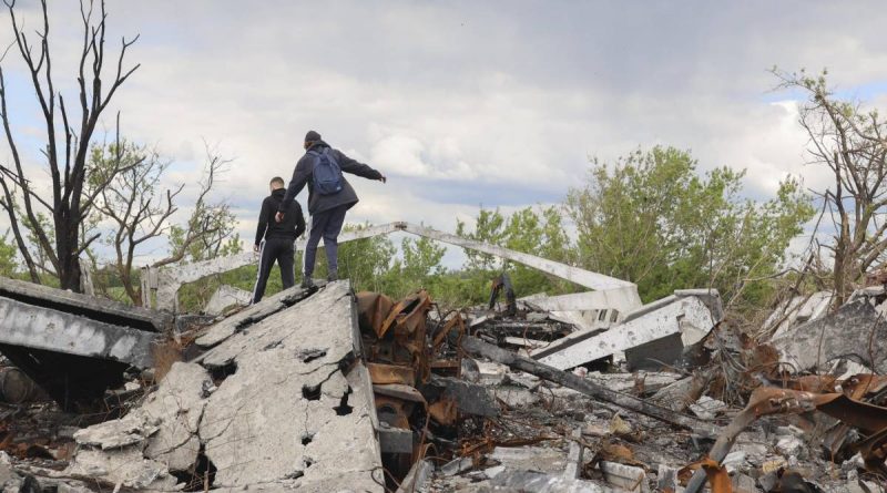 “Il Donbass è un inferno”. L’ultima resistenza degli Azov