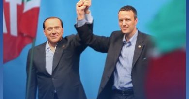 “Mi riconosco nell’anima liberale”: Tosi aderisce a FI. Berlusconi: “Benvenuto”