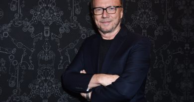 Paul Haggis, regista premio Oscar, arrestato in Italia con l’accusa di violenza sessuale