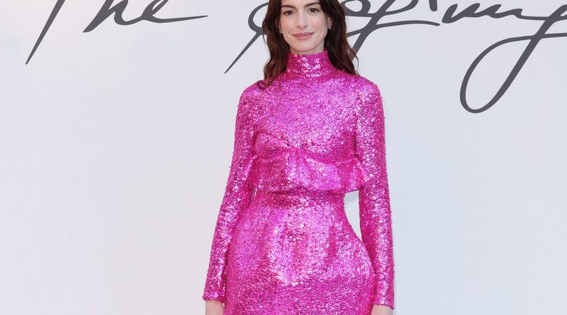 The Best Dressed Stars of the Week: Anne Hathaway, Bella Hadid, Zoe Saldana, and More