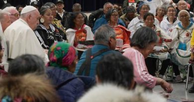 Il Papa al popolo Inuit: «Chiedo perdono per il male fatto da non pochi cattolici»