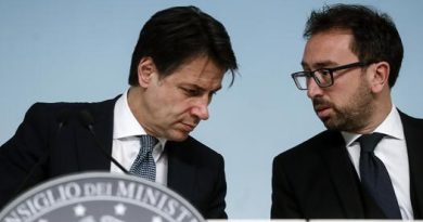 «Torno a fare l’avvocato». L’addio di Bonafede, lo «scopritore» di Conte