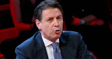 L’accusa di Conte: “Il Pd usa Draghi per un’ammucchiata. Io difendo gli ultimi”