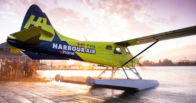 Harbour Air ha completato il primo volo con un idrovolante elettrico. Convertirà tutta la flotta