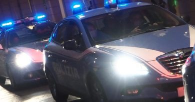 Avellino, sparatoria tra rapinatori e polizia durante l’inseguimento: morto un malvivente