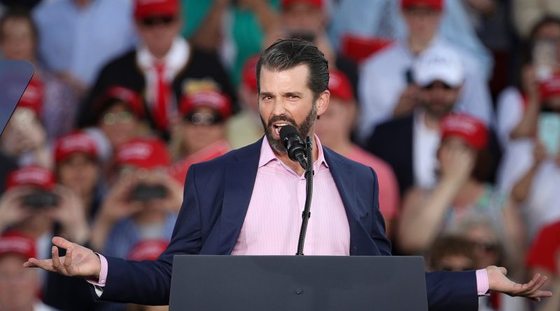 Donald Trump Jr, in corsa per il titolo di più spregevole del mondo, continua ad attaccare John Fetterman per aver avuto un ictus