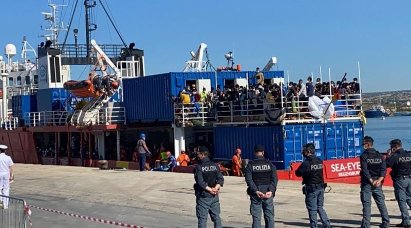 Migranti: Meloni prova a ricucire dopo lo strappo con la Francia