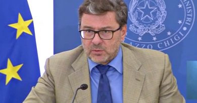 Manovra, Giorgetti a Bruxelles: “Elimineremo gli aiuti e i tagli alle tasse quando i prezzi dell’energia torneranno a livelli pre-crisi”