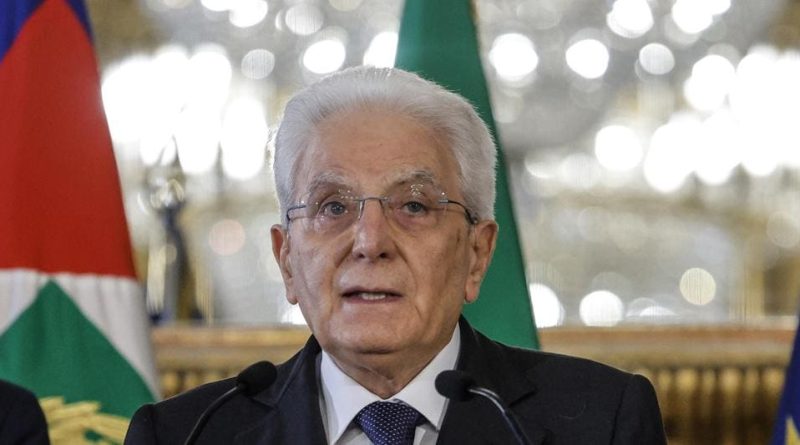 Mattarella positivo al Covid, rinvia impegni prossimi giorni