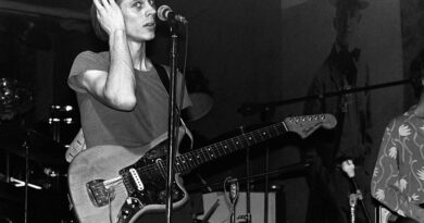 Tom Verlaine, pioniere dell’art rock, muore a 73 anni