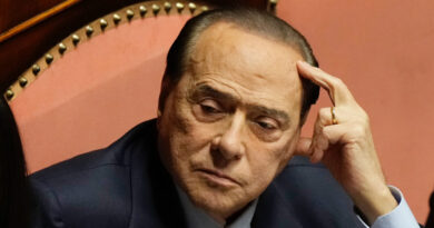 Cavilli, prescrizioni, interpretazioni favorevoli e leggi ad personam: dal lodo Mondadori a Ruby, così Berlusconi l’ha fatta (quasi) sempre franca