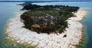 Il lago di Garda e la “narrazione” sulla siccità secondo gli albergatori: “Si enfatizza. C’è un lato positivo: quest’anno spiagge più grandi”