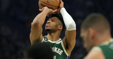 Giannis Antetokounmpo e chi chiama “fallimento” ogni sconfitta