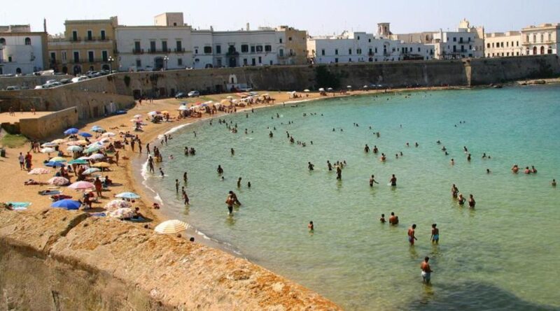 Le Bandiere Blu italiane salgono a 226:16 in più, dalle Tremiti a Gallipoli. Esce Cattolica