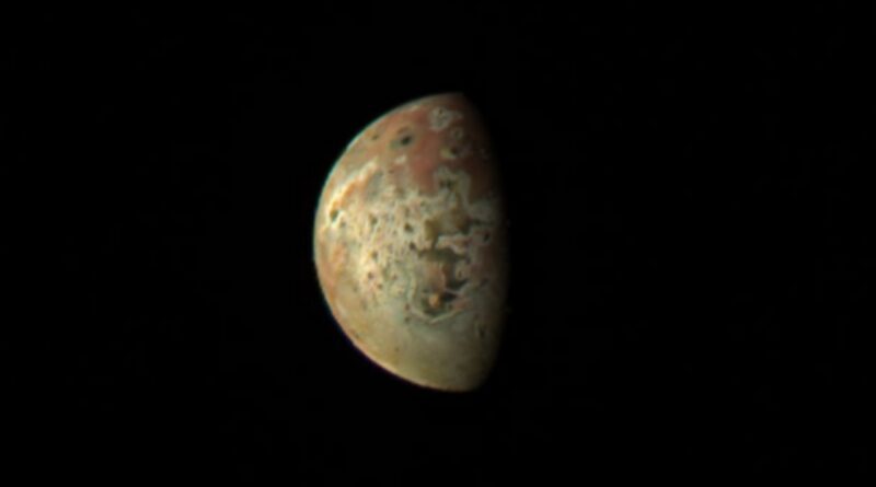 La sonda NASA Juno e le nuove immagini della luna Io di Giove