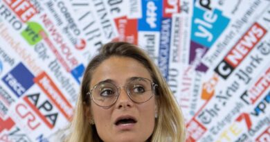 “Meglio porco che fascista”. L’ennesimo insulto di lady Ong alla Meloni