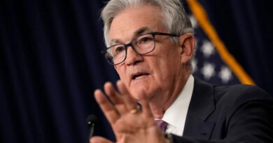 La Federal Reserve, la banca centrale degli Stati Uniti, ha deciso di mantenere invariati i tassi d’interesse