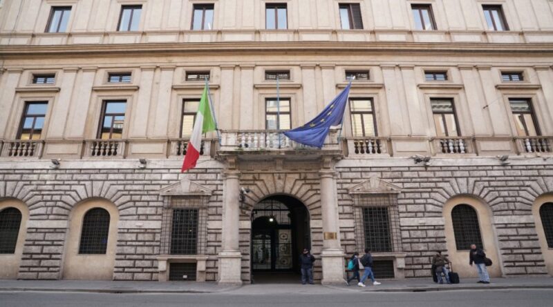 Più 13% di licenziamenti nel pubblico impiego. Ma sono solo 491 su una platea di 3,2 milioni. I dati sfatano lo stigma su fannulloni&furbetti