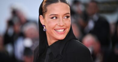 In “Passages”, Adèle Exarchopoulos porta il calore