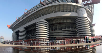 La Soprintendenza Archeologia, Belle Arti e Paesaggio del comune di Milano ha posto il vincolo storico sullo stadio di San Siro, che quindi non potrà essere demolito