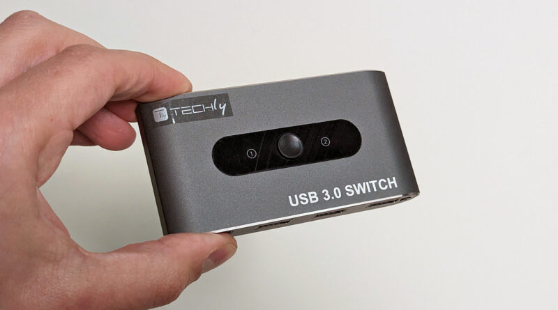 Da TECHly uno switch USB 3.0 compatto, per collegare più periferiche a due computer