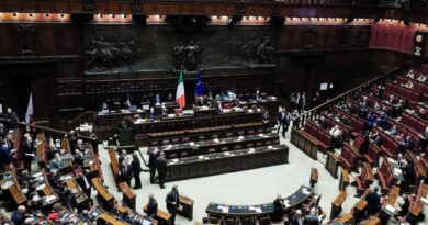 “Squadristi”. Bagarre della sinistra alla Camera sulla commissione Covid