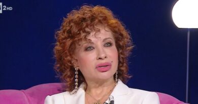 Alda D’Eusanio: “Sarei morta volontariamente nell’incidente per unirmi di nuovo a mio marito. Quando penso a lui mi attizza”