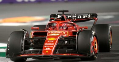 Gp d’Arabia di F1, Leclerc terzo non può nulla davanti allo strapotere Red Bull. Il 18enne Bearman chiude settimo