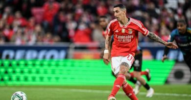 Benfica, Joao Neves salva gli ex Serie A: Di Maria sbaglia un rigore, Cabral due