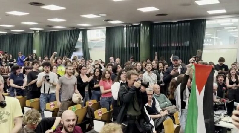 “Fuori Israele dall’Università”: alla Federico II di Napoli gli studenti incontrano docenti e rettore