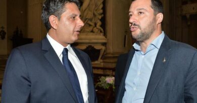 Salvini: “Toti? Per gli sbarchi anch’io rischio la galera”. Tajani: “Toti? Si è colpevoli solo al terzo grado di giudizio”