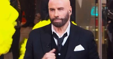 Sanremo, la Rai blocca il compenso per John Travolta e chiede il risarcimento danni