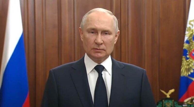 Russia, Putin toglie Shoigu dal ministero della Difesa e lo mette a capo del Consiglio di sicurezza (dopo aver licenziato il segretario)