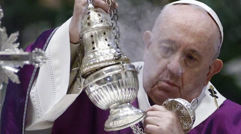 Parla Bergoglio: “Benedire unioni gay? Non posso, va contro la legge della Chiesa”