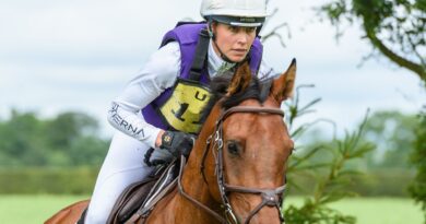 Un cavaliere britannico muore dopo una caduta durante un evento equestre