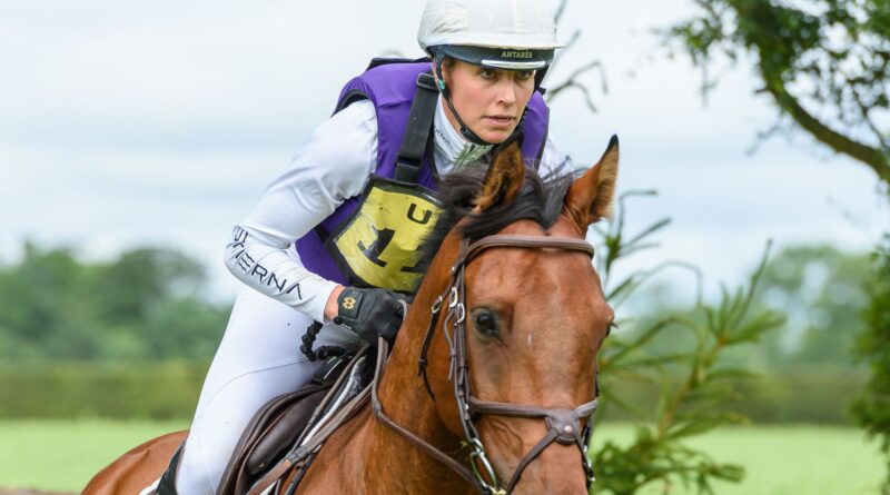 Un cavaliere britannico muore dopo una caduta durante un evento equestre