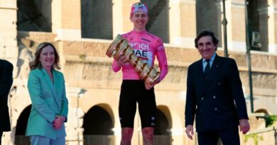 Giro d’Italia, Roma rende eterno il dominio di Pogacar. Che ora punta al Tour de France per entrare nella storia