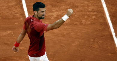 Roland Garros: Italia sorride, Djokovic show va ai quarti