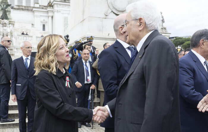 Meloni: ‘Basta polemiche, è la sinistra che non rispetta il Colle’