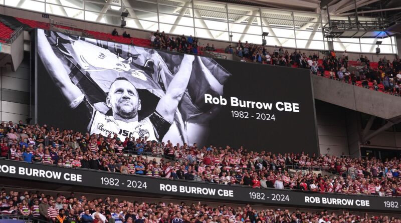I tifosi del rugby rendono omaggio a Rob Burrow a Wembley e Twickenham