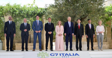 I leader ‘azzoppati’ tentano il rilancio al G7