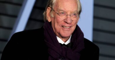 Addio a Donald Sutherland, morto l’attore di Mash e Hunger Games: aveva 88 anni