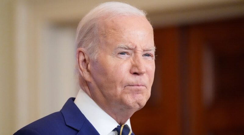 Biden potrebbe essere costretto ad abbandonare il ruolo di candidato alle elezioni e come potrebbe funzionare?