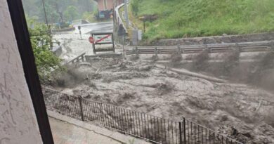 Alluvioni in Valle d’Aosta e Piemonte. Cogne ancora isolata: evacuazione di 200 persone in elicottero