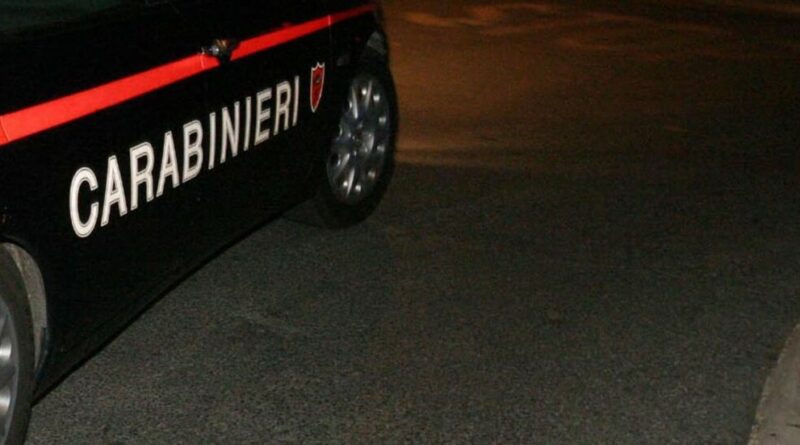 Bologna, sequestrata e stuprata si lancia dalla finestra per fuggire. I carabinieri arrestano tre persone