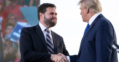 Prima di essere un candidato al vicepresidente, J.D. Vance ha suggerito che l’accusatrice di Trump di abusi sessuali stesse dicendo la verità